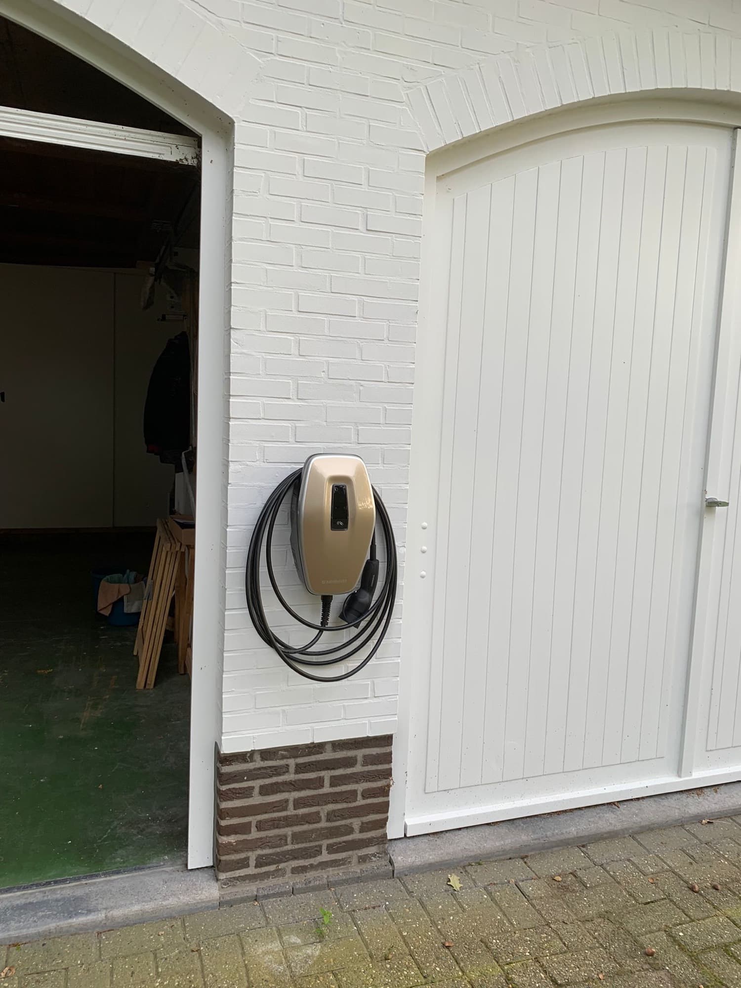 Thuislaadpunt voor elektrische wagen (project FRA)