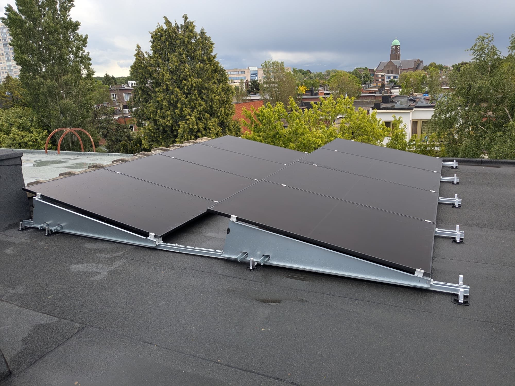 Zonnepaneleninstallatie op woning (project HVT)